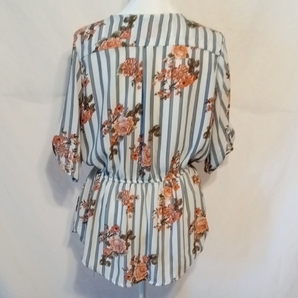 J for Justify Floral Striped Blouse in White ,Blue,Pink& Green - Picture 3 of 8